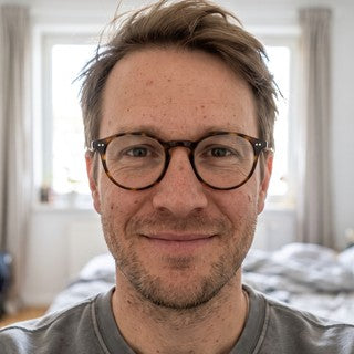 Mann mit Brille